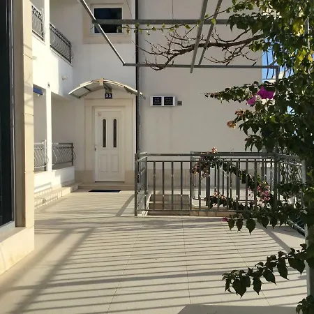 Apartament Ivan Stanici *